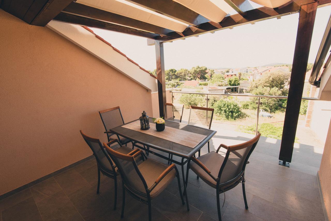 Apartments Sunny Garden Brodarica  Ngoại thất bức ảnh