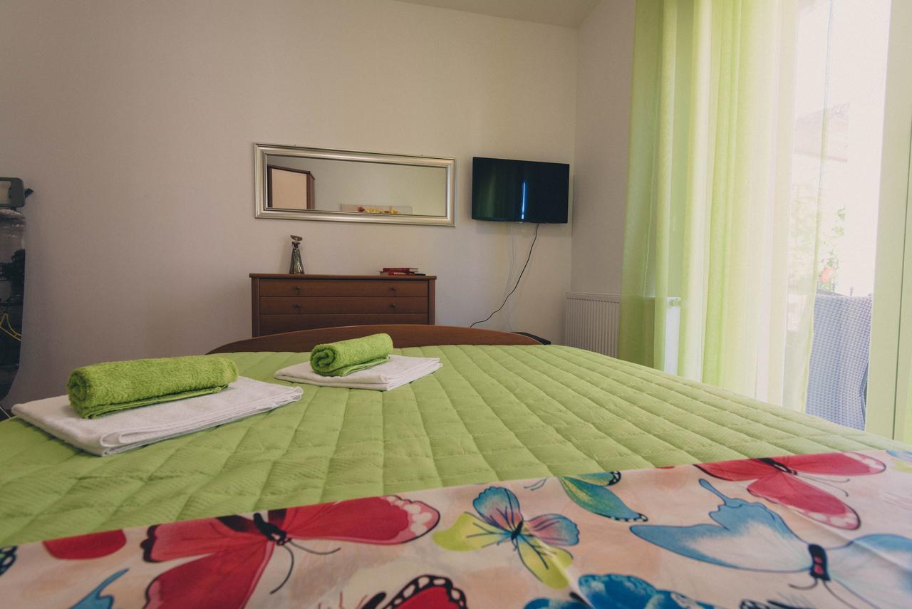 Apartments Sunny Garden Brodarica  Ngoại thất bức ảnh